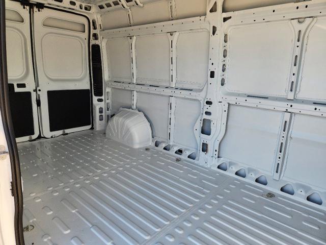 2024 Ram ProMaster Cargo Van Vehicle Photo in Ennis, TX 75119-5114