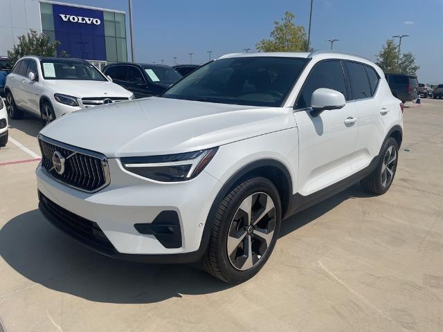 2024 Volvo XC40 Vehicle Photo in Grapevine, TX 76051