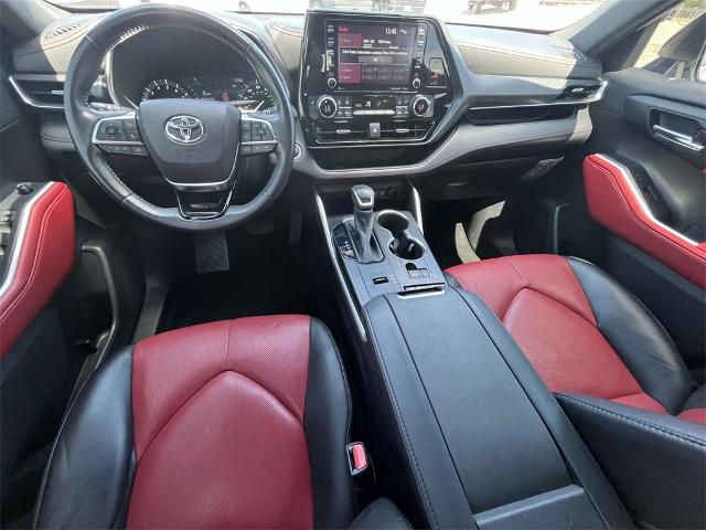 2021 Toyota Highlander Vehicle Photo in ALCOA, TN 37701-3235