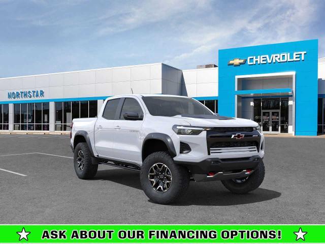 2024 Chevrolet Colorado Vehicle Photo in MOON TOWNSHIP, PA 15108-2571