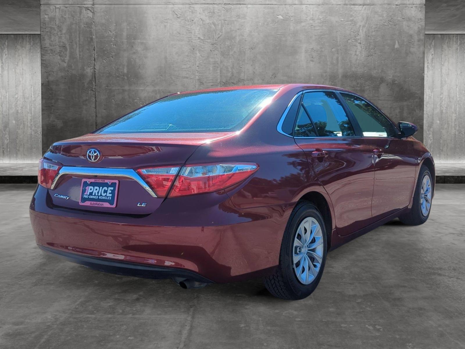 2016 Toyota Camry Vehicle Photo in Memphis, TN 38133