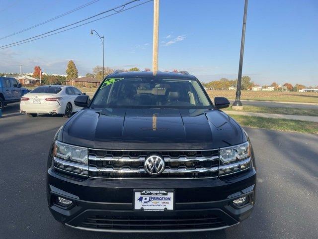 Used 2019 Volkswagen Atlas SE w/Tech with VIN 1V2UR2CA1KC527908 for sale in Princeton, IL