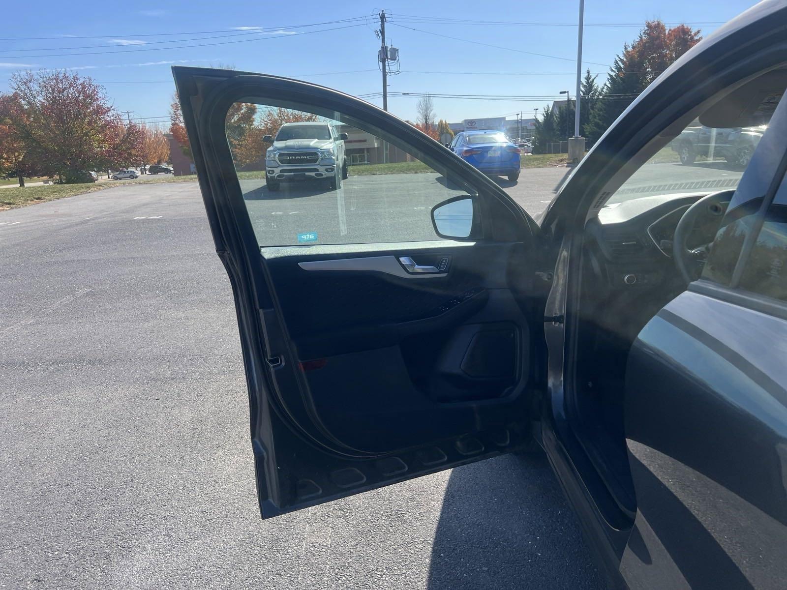 2020 Ford Escape Vehicle Photo in Mechanicsburg, PA 17050-1707