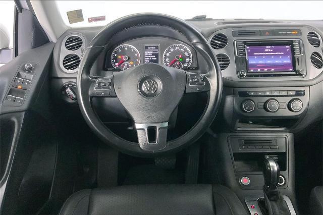 2016 Volkswagen Tiguan Vehicle Photo in Lees Summit, MO 64086