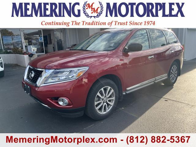 2016 Nissan Pathfinder Vehicle Photo in VINCENNES, IN 47591-5519