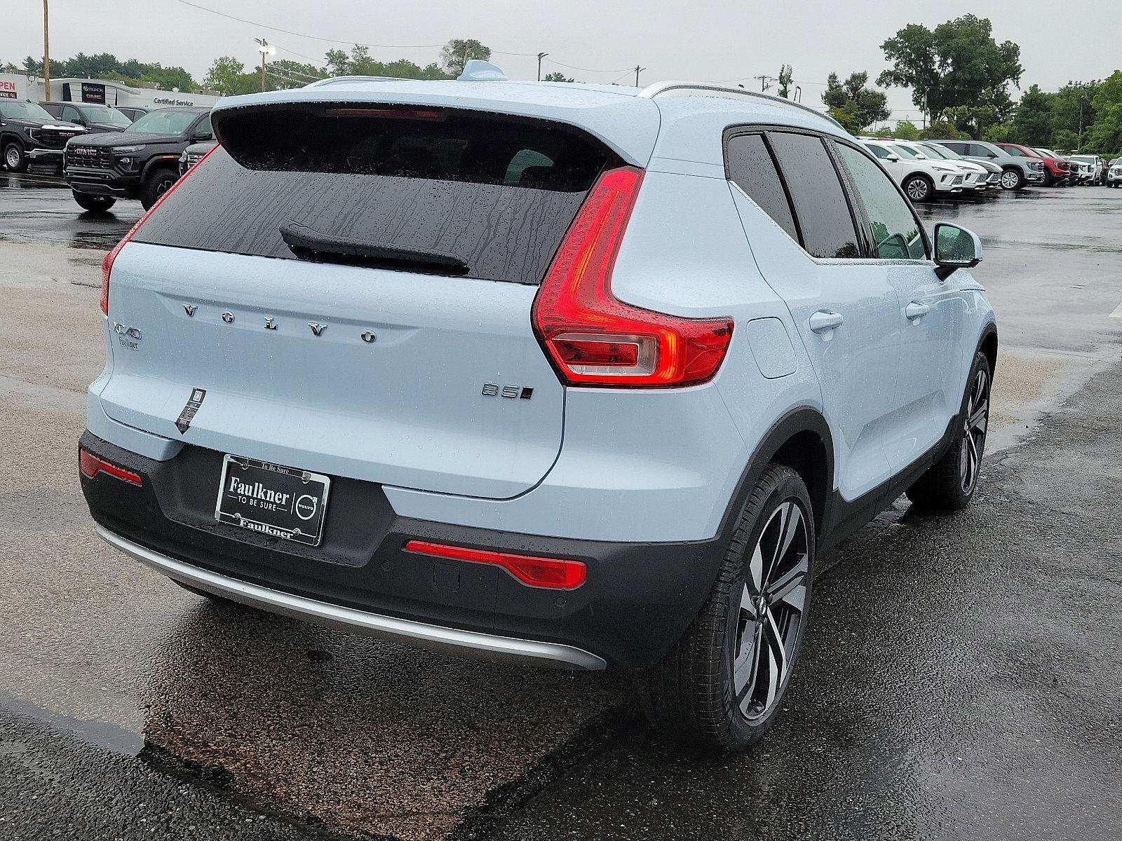 2025 Volvo XC40 Vehicle Photo in Trevose, PA 19053