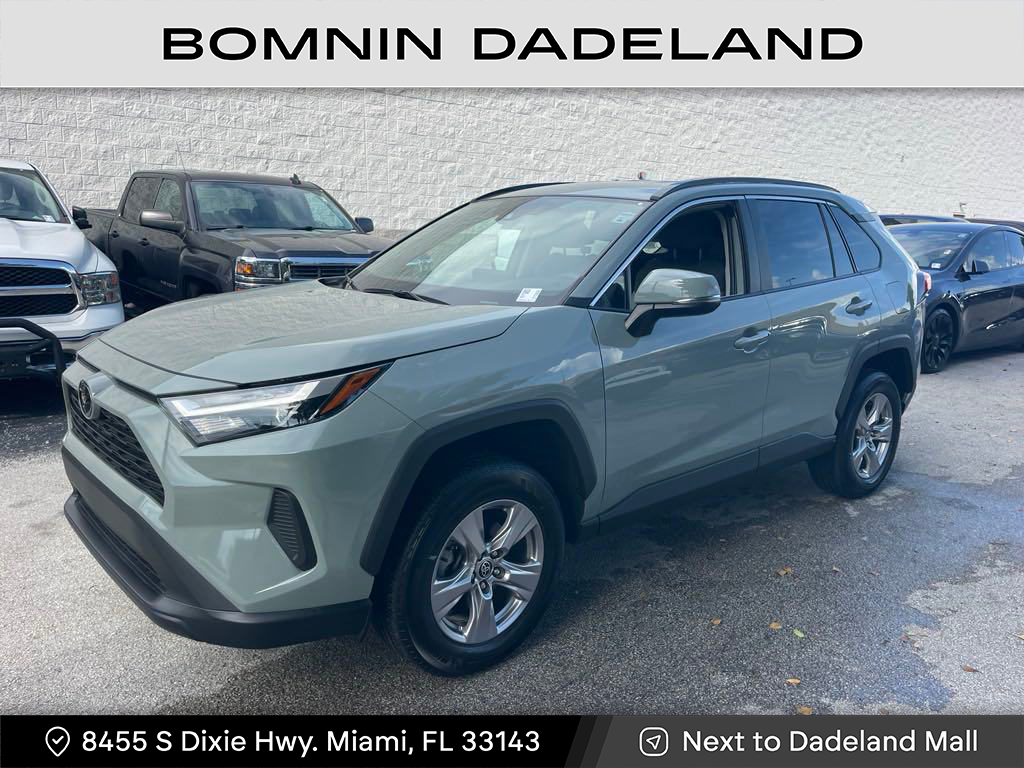 Used 2022 Toyota RAV4 XLE with VIN 2T3W1RFV4NW225121 for sale in Miami, FL