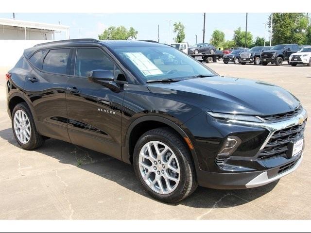 2025 Chevrolet Blazer Vehicle Photo in ROSENBERG, TX 77471-5675