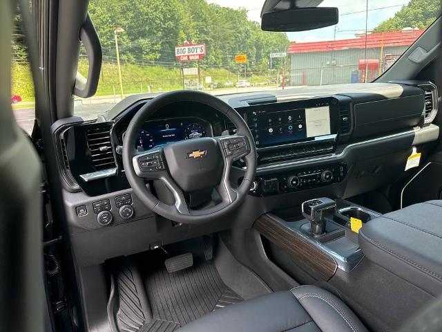 2024 Chevrolet Silverado 1500 Vehicle Photo in MARION, NC 28752-6372