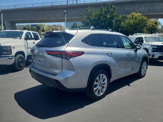 2020 Toyota Highlander Vehicle Photo in LA MESA, CA 91942-8211