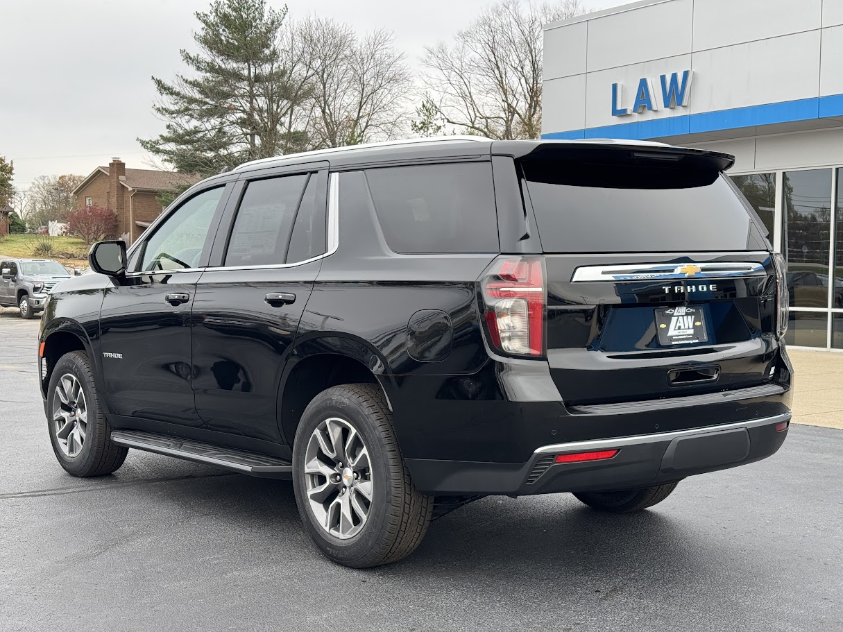 2024 Chevrolet Tahoe Vehicle Photo in BOONVILLE, IN 47601-9633