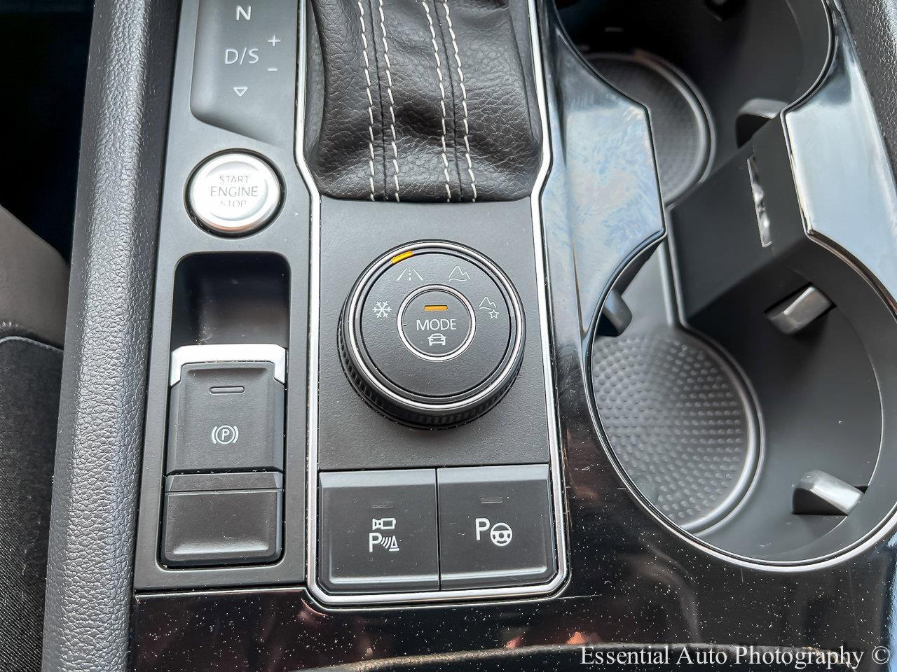 2021 Volkswagen Atlas Vehicle Photo in Plainfield, IL 60586