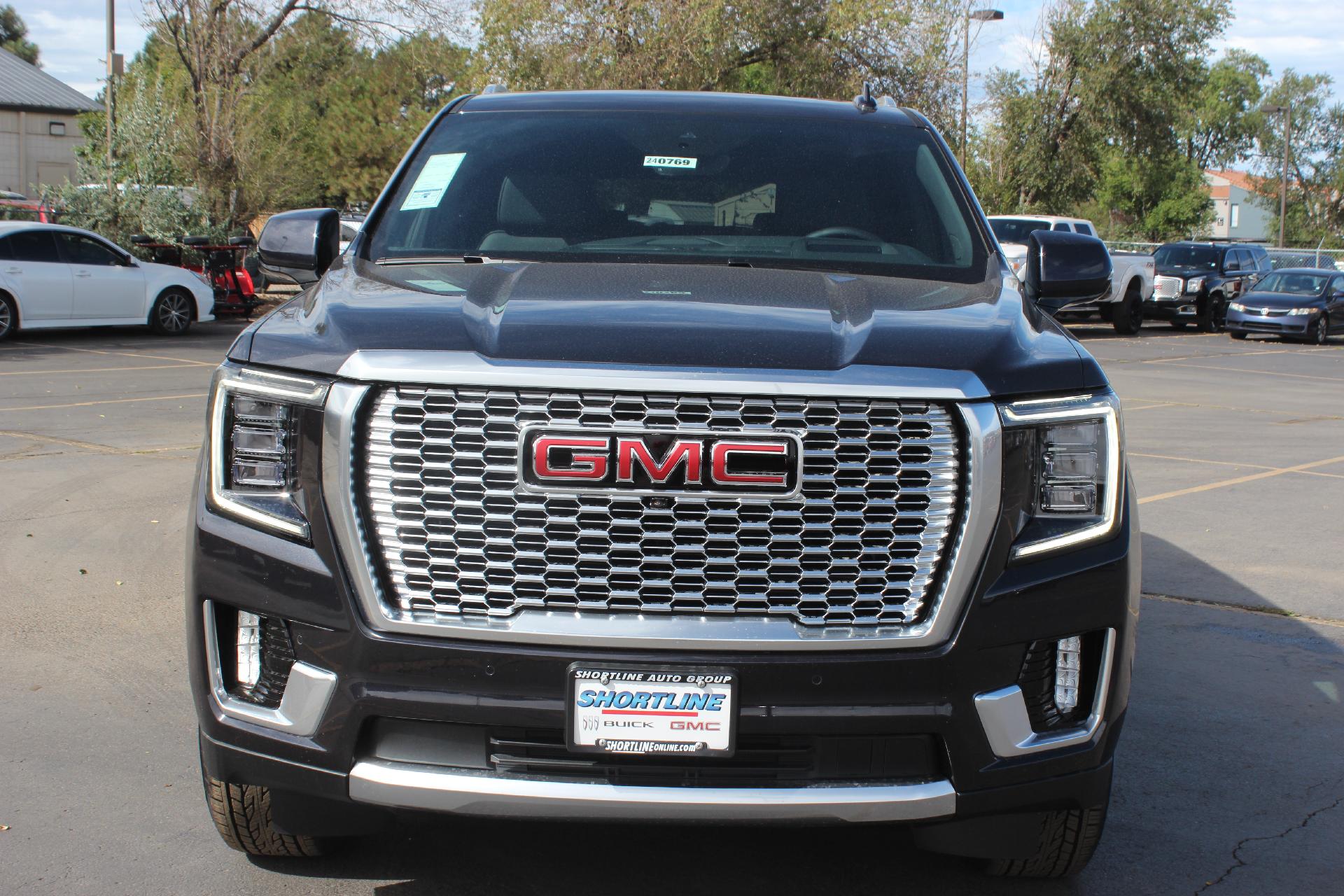 2024 GMC Yukon XL Vehicle Photo in AURORA, CO 80012-4011