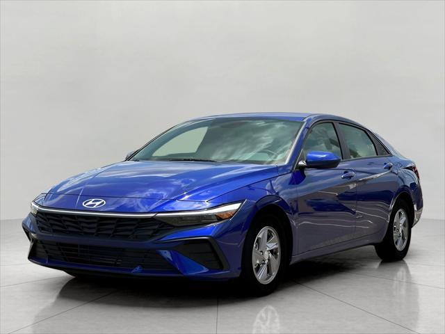 2024 Hyundai ELANTRA Vehicle Photo in Green Bay, WI 54304