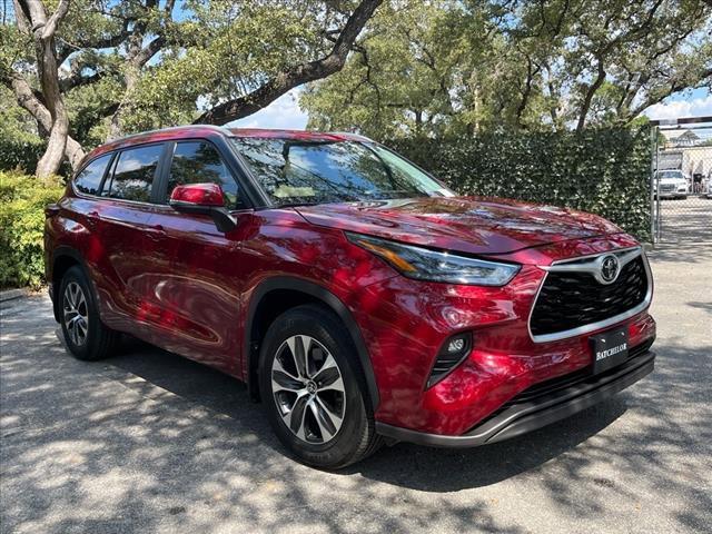 2023 Toyota Highlander Vehicle Photo in SAN ANTONIO, TX 78230-1001