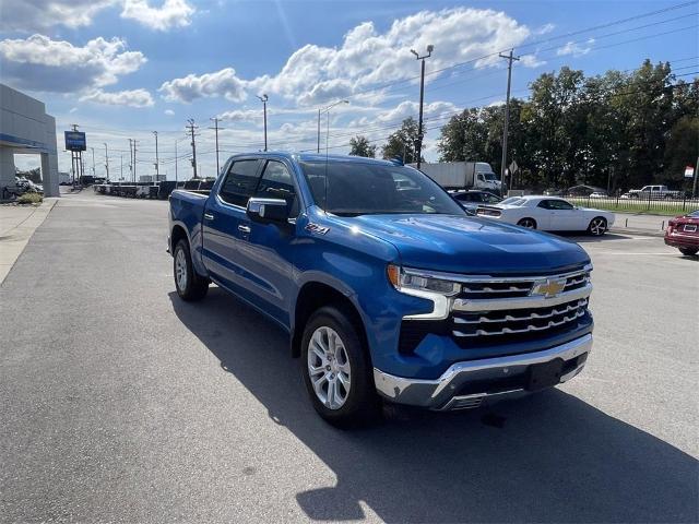 2022 Chevrolet Silverado 1500 Vehicle Photo in ALCOA, TN 37701-3235