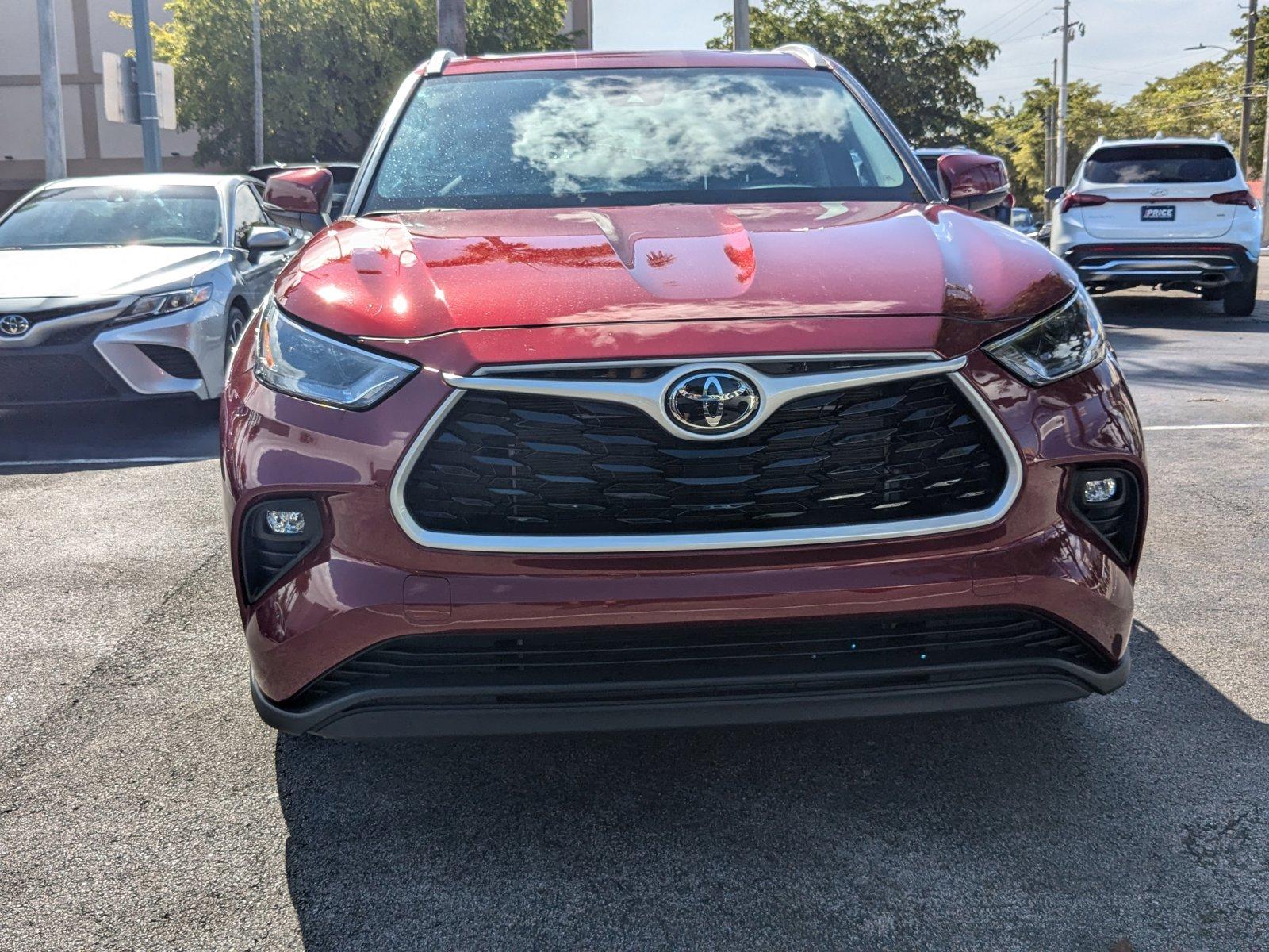 2023 Toyota Highlander Vehicle Photo in Miami, FL 33135