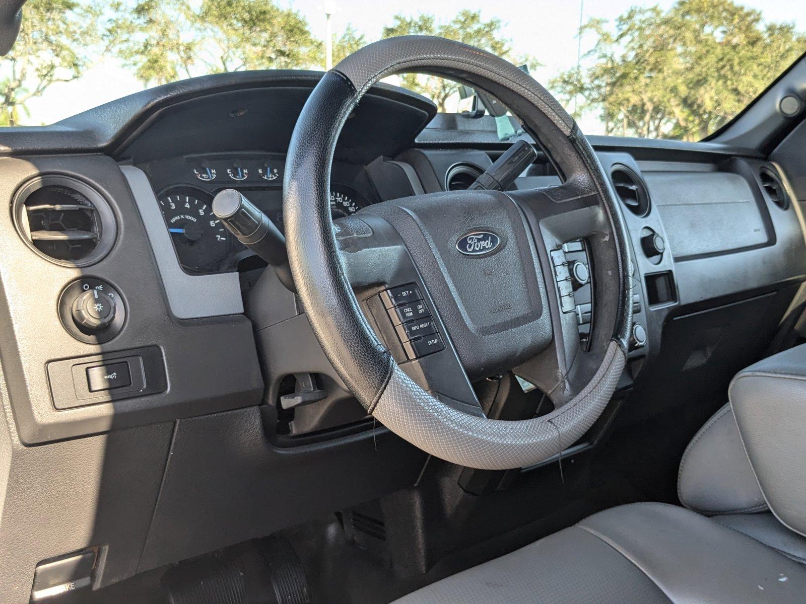 2014 Ford F-150 Vehicle Photo in St. Petersburg, FL 33713