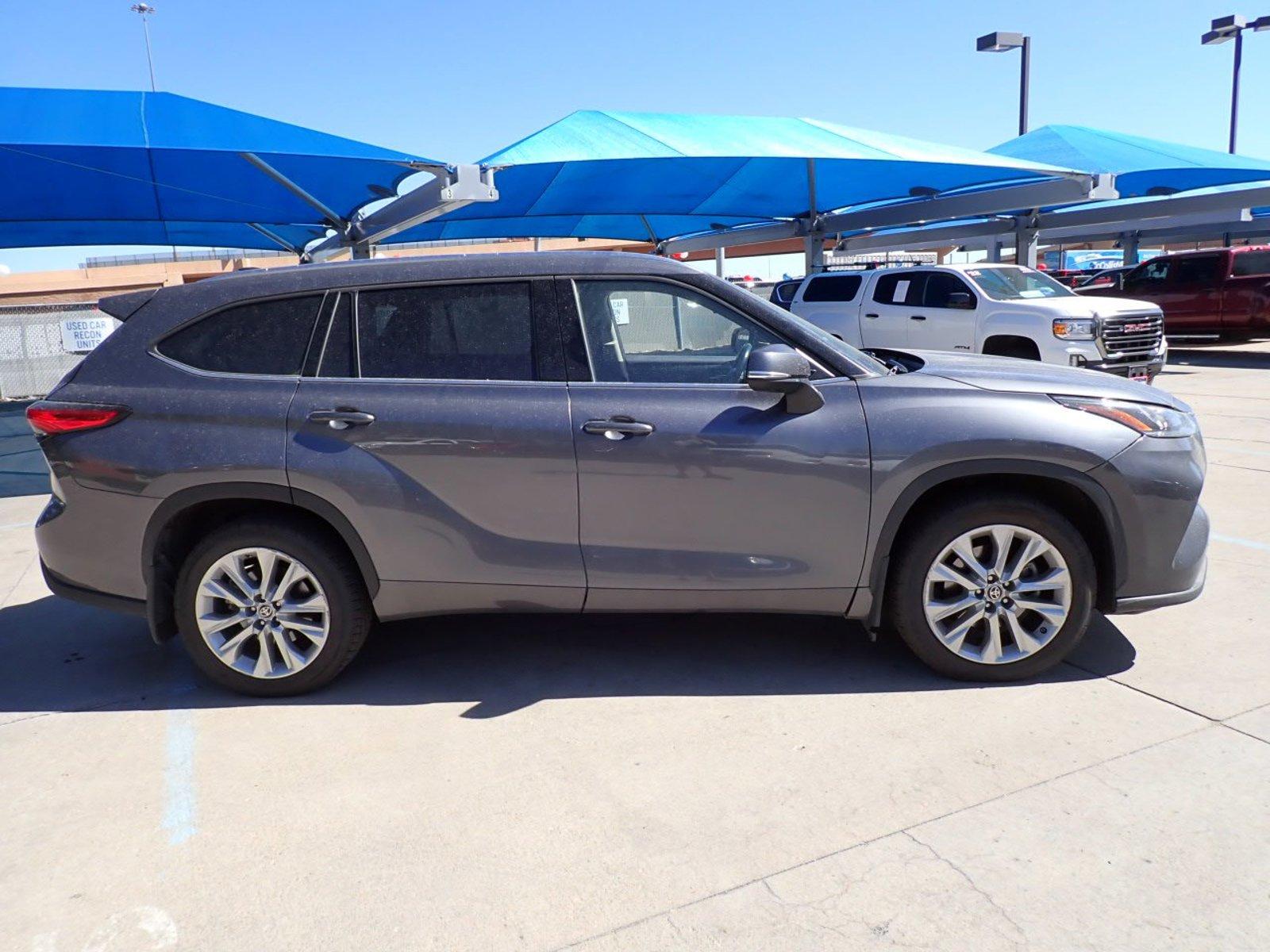 2021 Toyota Highlander Vehicle Photo in DENVER, CO 80221-3610