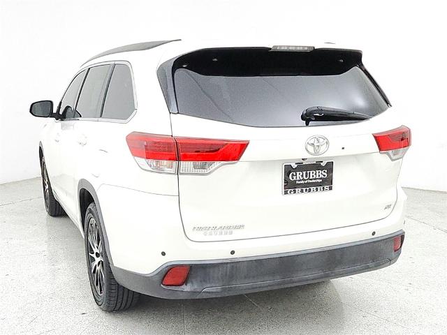 2018 Toyota Highlander Vehicle Photo in Grapevine, TX 76051