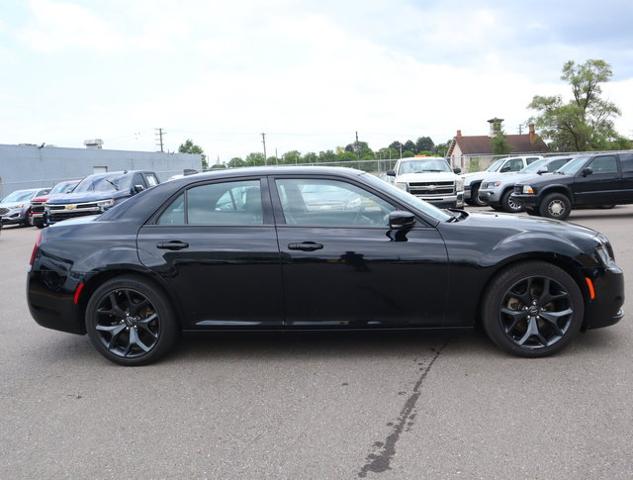 2022 Chrysler 300 Vehicle Photo in DETROIT, MI 48207-4102