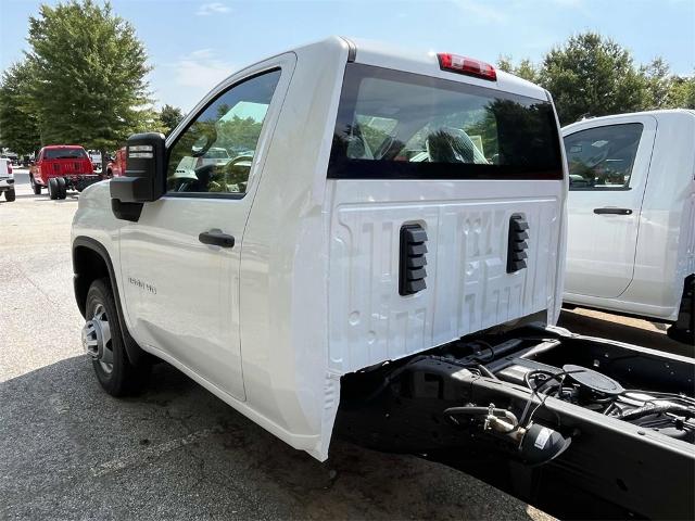 2024 Chevrolet Silverado 3500 HD Chassis Cab Vehicle Photo in ALCOA, TN 37701-3235