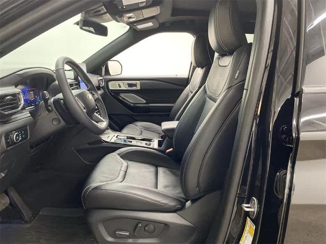 2023 Ford Explorer Vehicle Photo in PORTLAND, OR 97225-3518