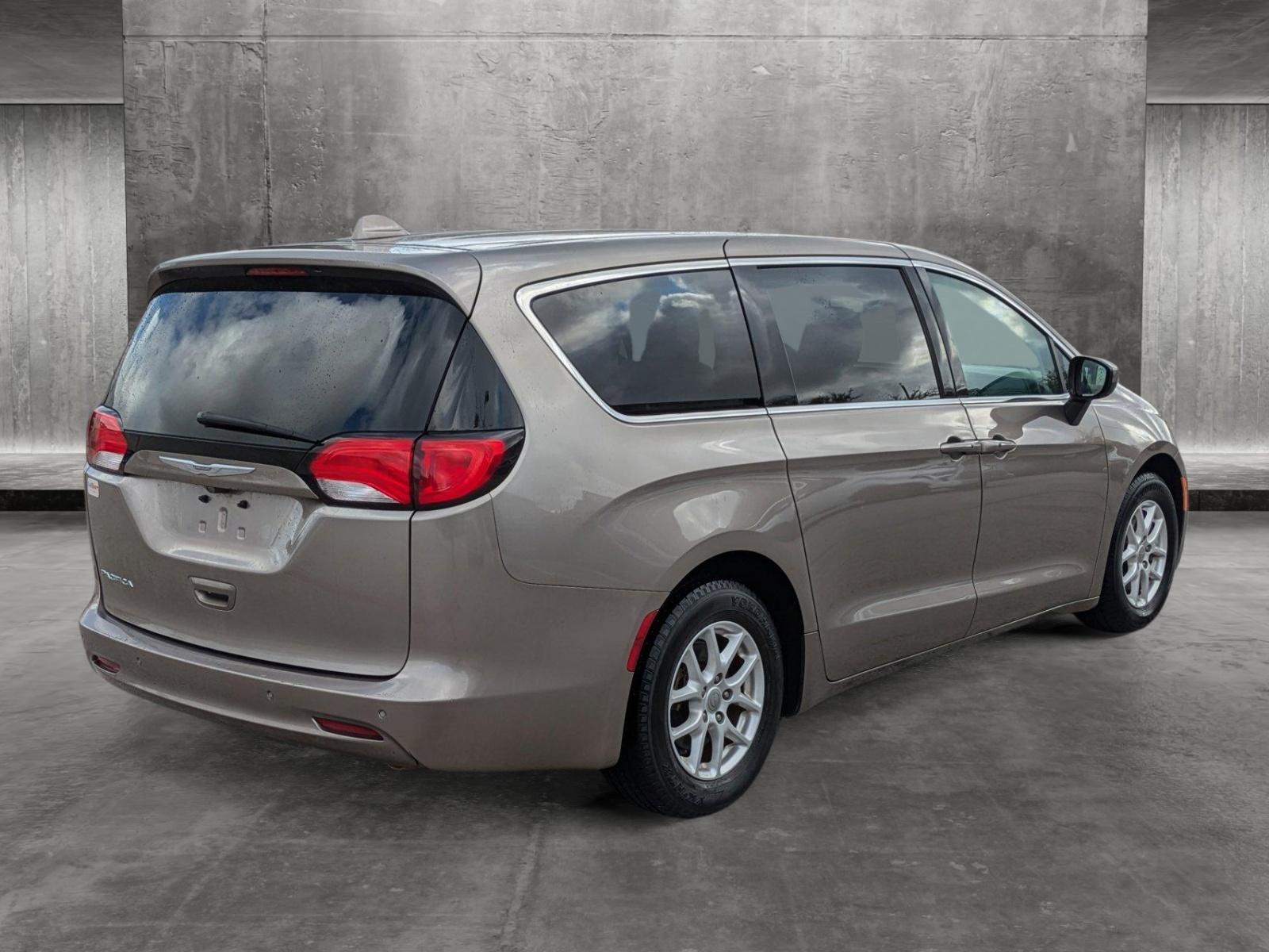 2017 Chrysler Pacifica Vehicle Photo in Corpus Christi, TX 78415