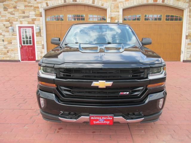 Used 2017 Chevrolet Silverado 1500 LT Z71 with VIN 3GCUKREC9HG412704 for sale in Milladore, WI