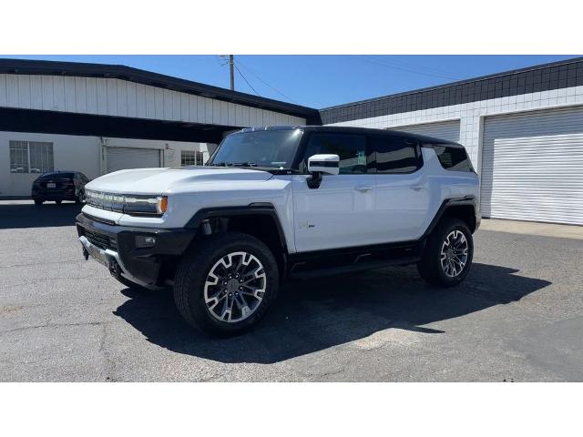 2025 GMC HUMMER EV SUV Vehicle Photo in TURLOCK, CA 95380-4918