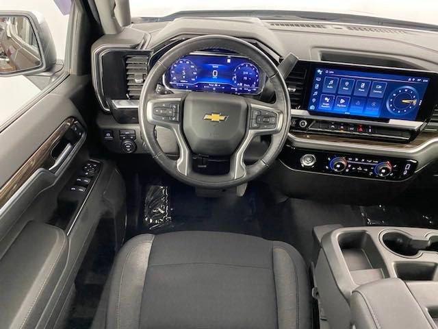 2022 Chevrolet Silverado 1500 Vehicle Photo in BROCKTON, MA 02301-7113