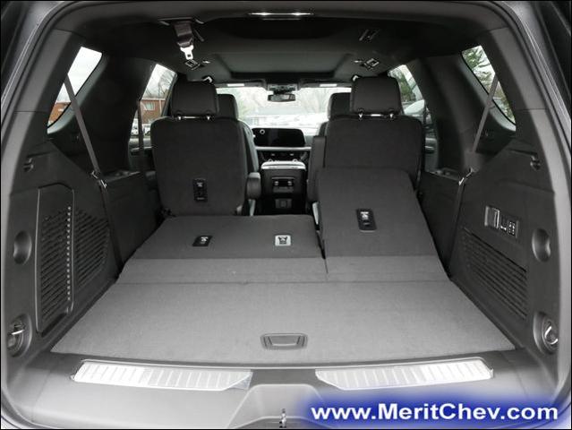 2025 Chevrolet Tahoe Vehicle Photo in MAPLEWOOD, MN 55119-4794