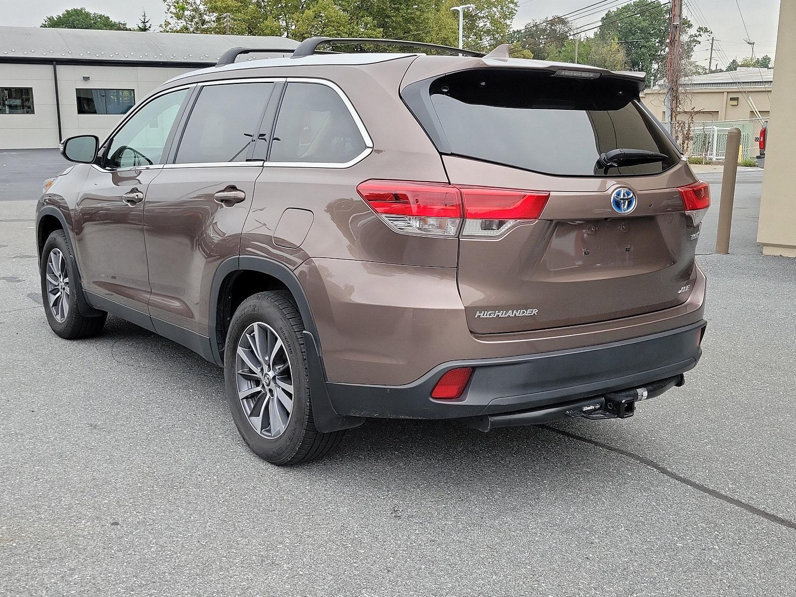 2019 Toyota Highlander Vehicle Photo in Harrisburg, PA 17111