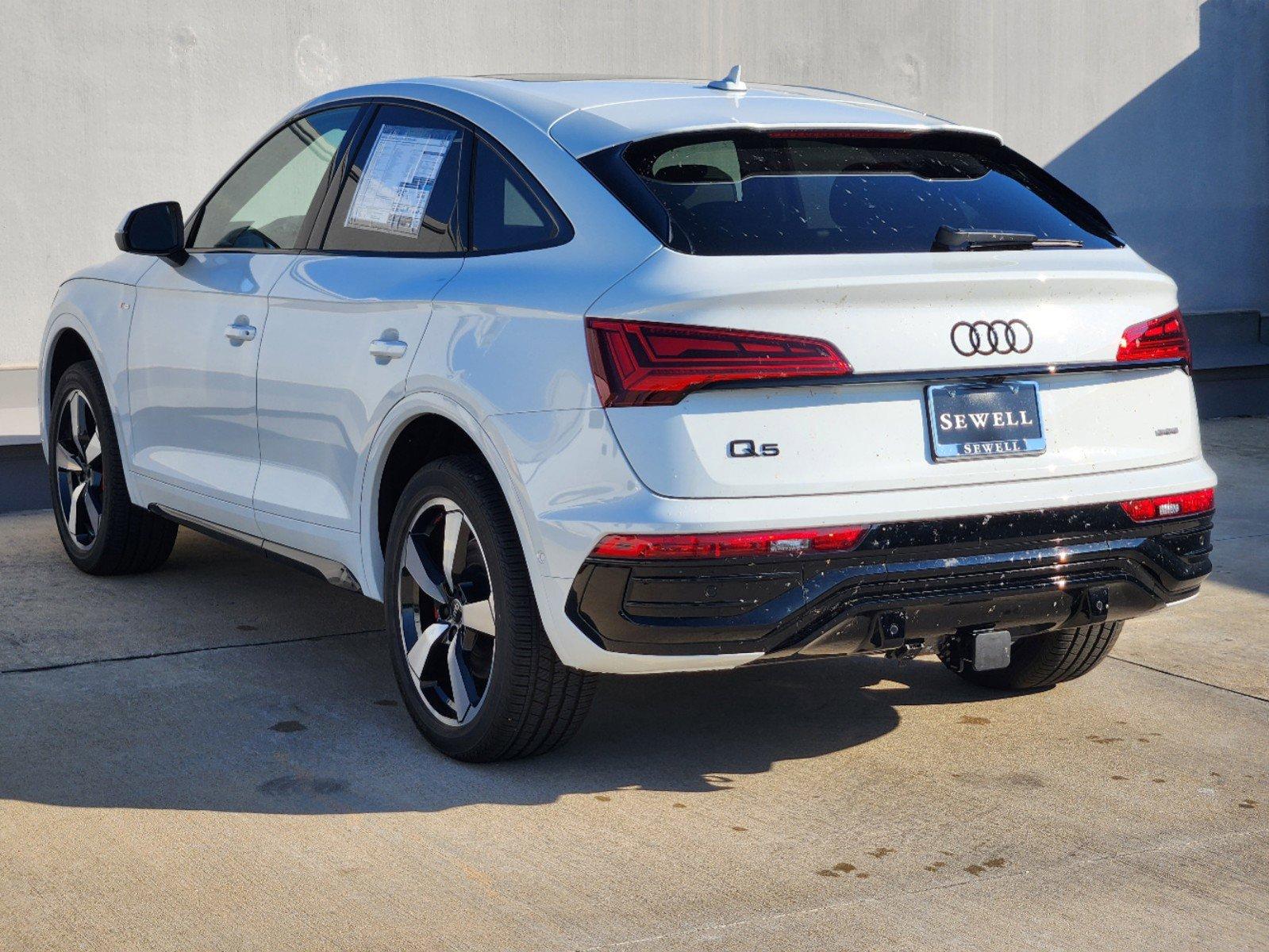 2024 Audi Q5 Sportback Vehicle Photo in SUGAR LAND, TX 77478