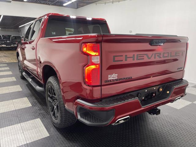 Used 2022 Chevrolet Silverado 1500 RST with VIN 1GCUDEEDXNZ535595 for sale in Seymour, IN