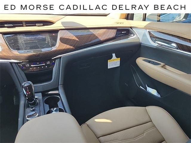 2024 Cadillac XT6 Vehicle Photo in DELRAY BEACH, FL 33483-3294