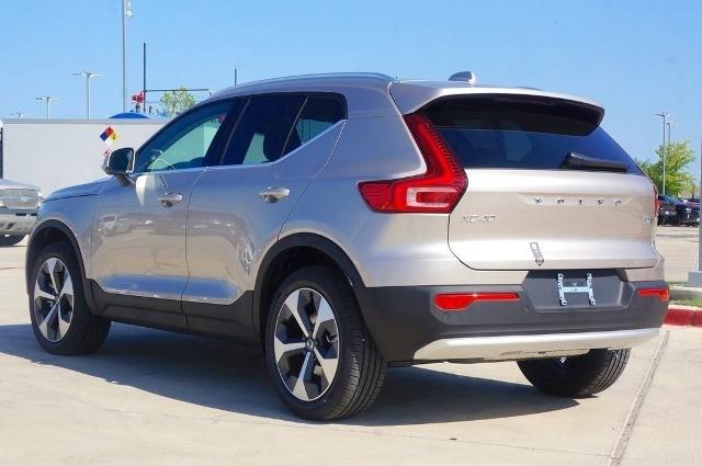 2024 Volvo XC40 Vehicle Photo in Grapevine, TX 76051