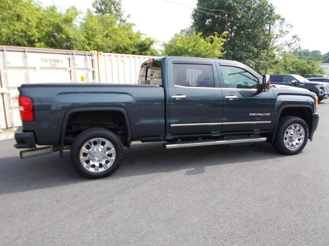 2019 GMC Sierra 2500HD Vehicle Photo in LOWELL, MA 01852-4336