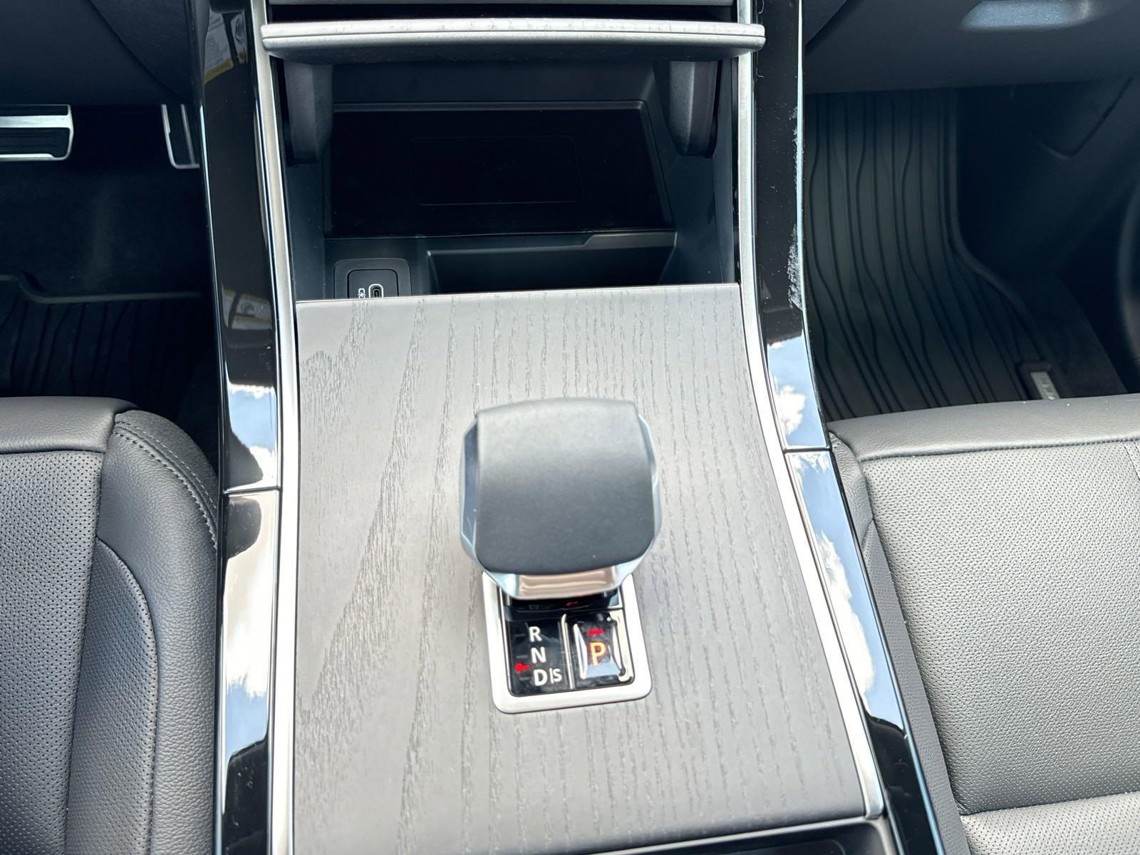 2025 Range Rover Velar Vehicle Photo in AUSTIN, TX 78717