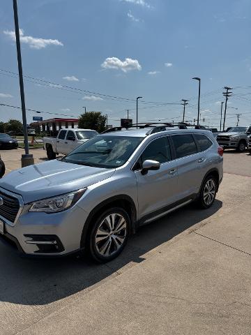 2022 Subaru Ascent Vehicle Photo in Ennis, TX 75119-5114