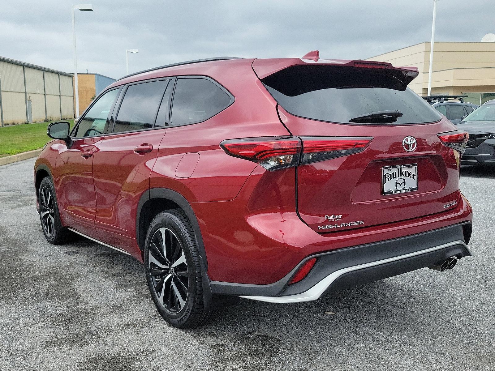 2021 Toyota Highlander Vehicle Photo in Harrisburg, PA 17111