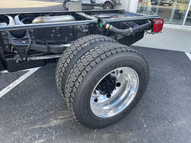 2024 Chevrolet Silverado Chassis Cab Vehicle Photo in GARDNER, MA 01440-3110