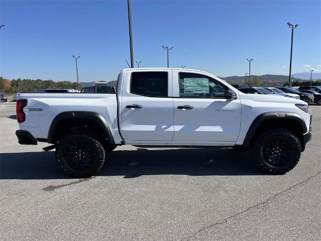 2024 Chevrolet Colorado Vehicle Photo in ALCOA, TN 37701-3235