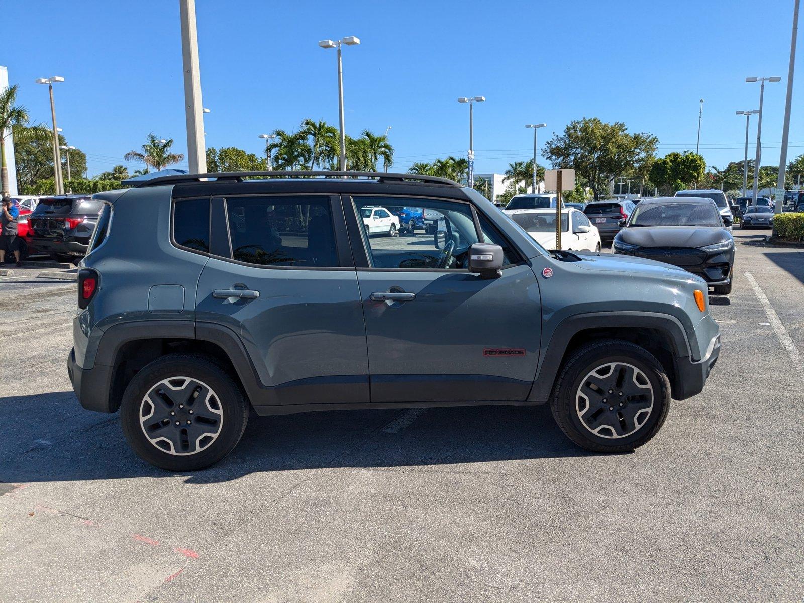 2016 Jeep Renegade Vehicle Photo in Miami, FL 33015