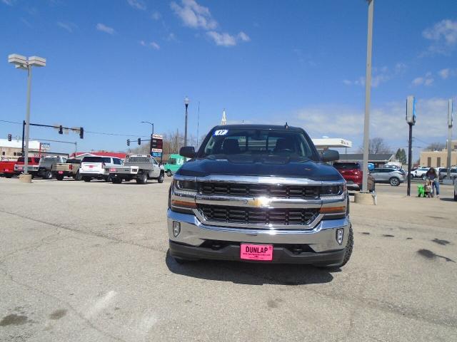 Used 2017 Chevrolet Silverado 1500 LT with VIN 3GCUKREC9HG468898 for sale in Independence, IA