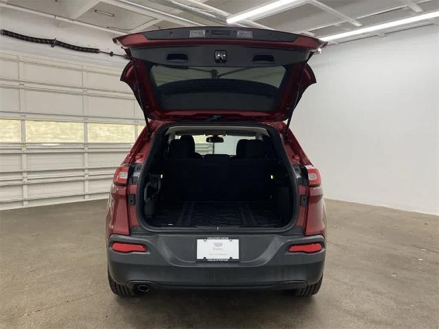 2017 Jeep Cherokee Vehicle Photo in PORTLAND, OR 97225-3518