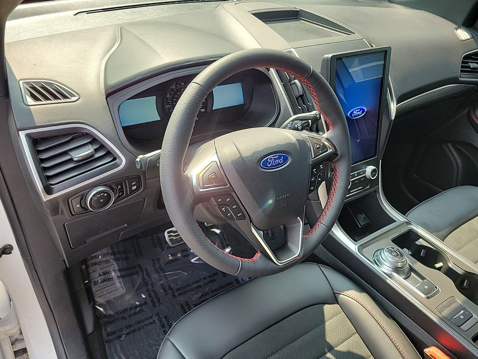 2024 Ford Edge Vehicle Photo in Saint Charles, IL 60174