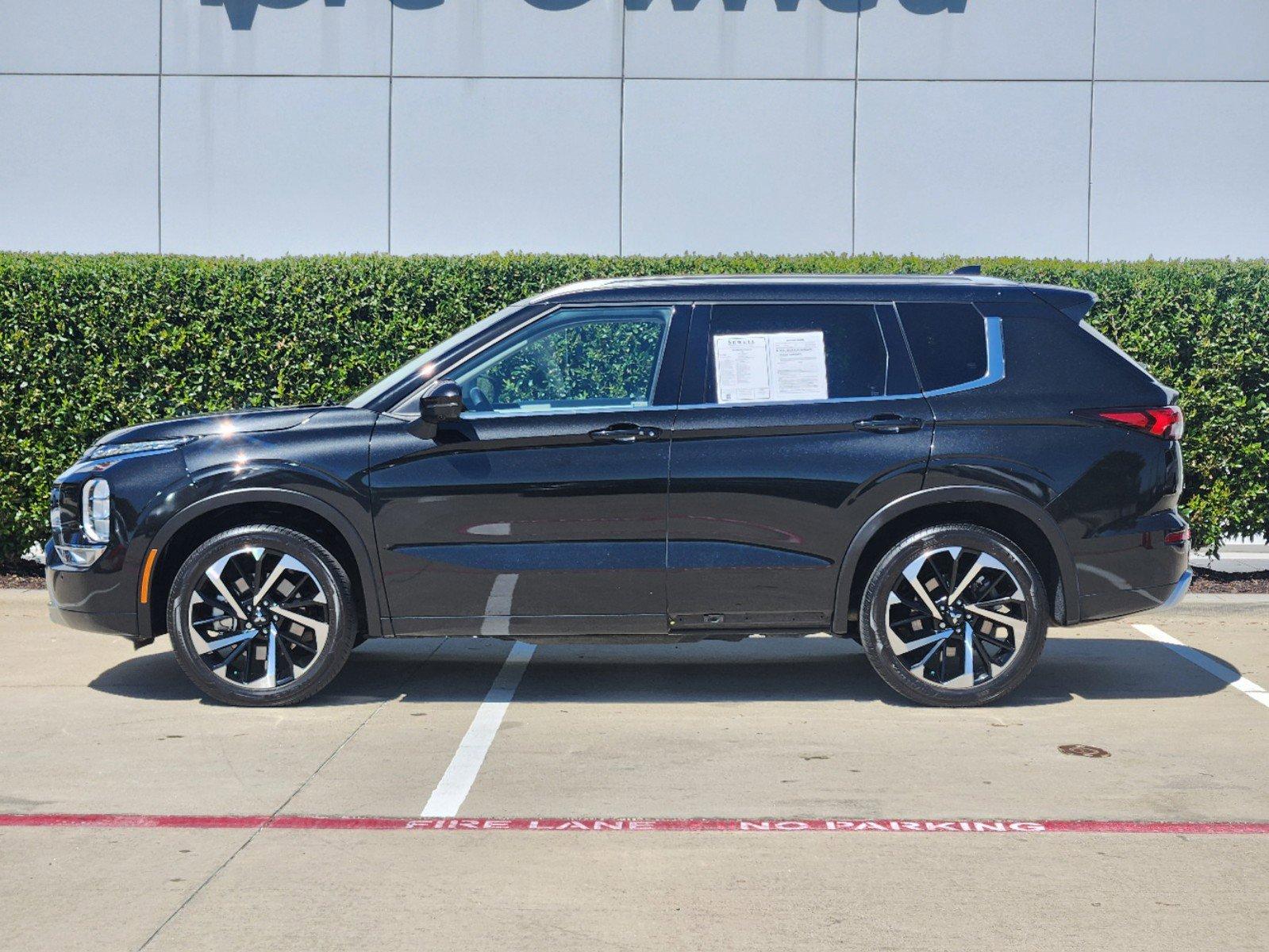 2022 Mitsubishi Outlander Vehicle Photo in MCKINNEY, TX 75070