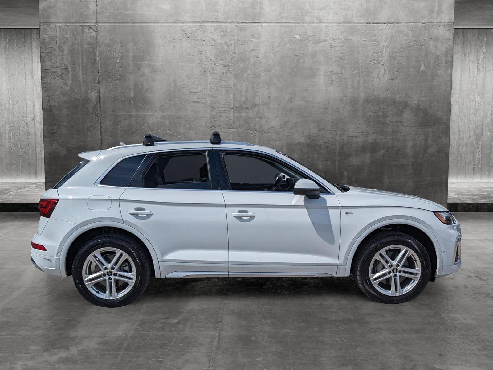 2024 Audi Q5 Vehicle Photo in Tampa, FL 33614