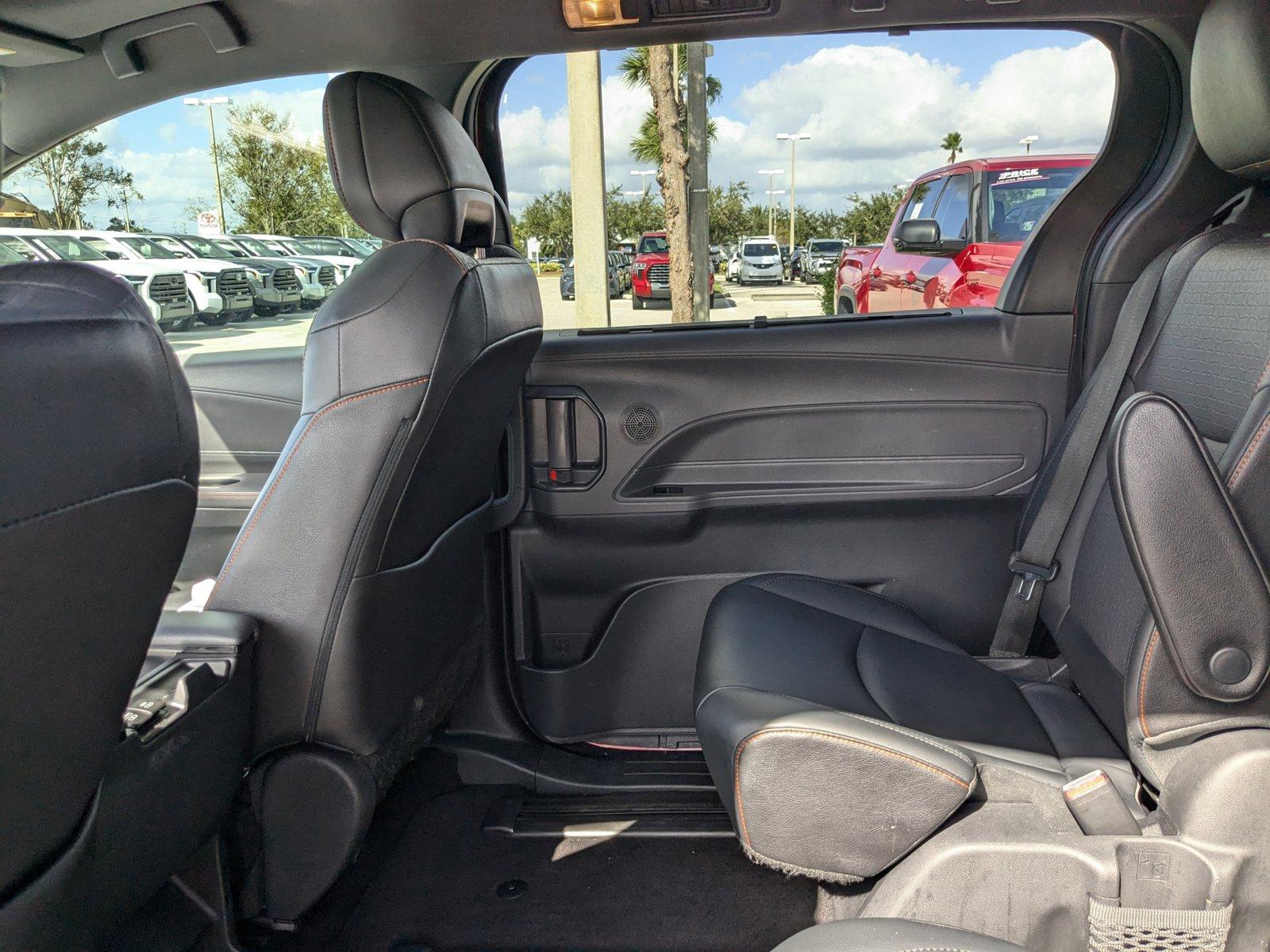 2022 Toyota Sienna Vehicle Photo in Winter Park, FL 32792